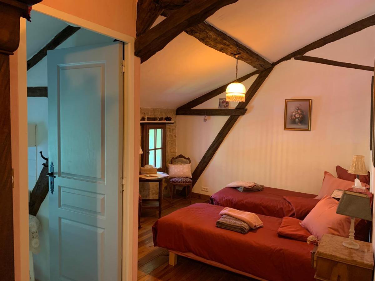 Ferme De Tayac - Charme Avec Pool Hotel Les Eyzies Exterior foto
